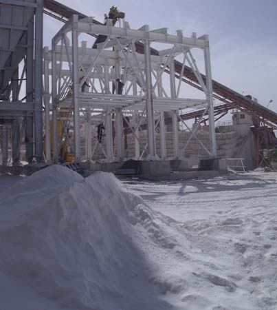 Storage line for aggregates in the construction industry