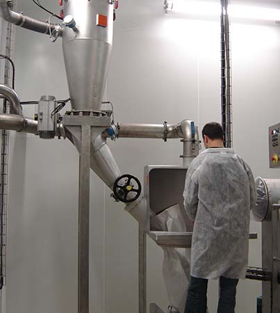 Pneumatic conveying in food industry