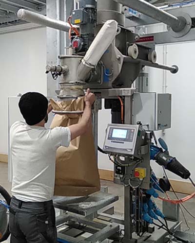 Sack filling system