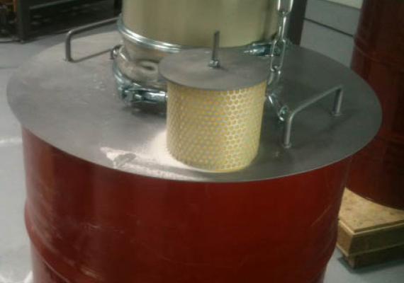 drum filling system powder handling