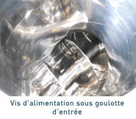 Tamis centrifuge - Vis d'alimentation sous goulotte d'entrée