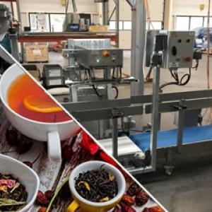 Bagging station for packing spice mixtures