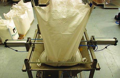 Big bag dans cage de massage