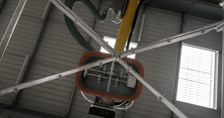 Cross-shaped cutting blade seen from below - 1