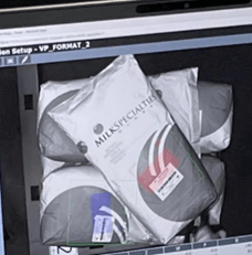 Logo identification for specific bag orientation