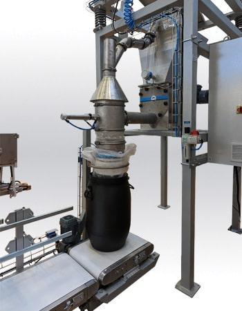 Drum filling machine with precise dosing