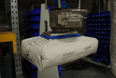 sack manipulator powder handling