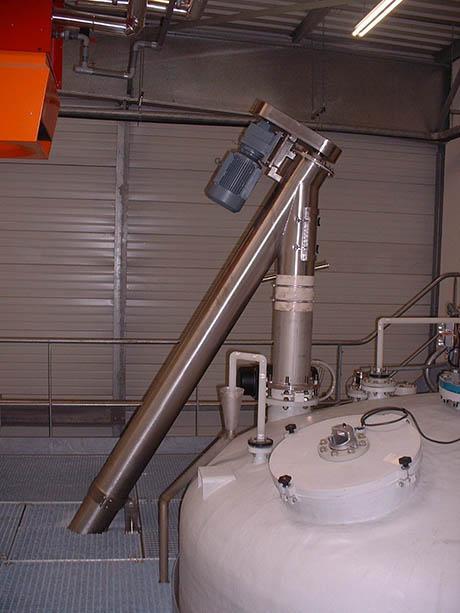 tubular screw conveyor tank loading